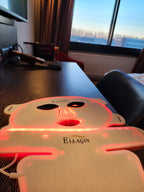 Ellagin PRO( 3 in 1 )                                          Sichtbar Faltenreduktion in 30 Tagen.                                        Akne sichtbar reduziert nach 2 Wochen.               LED-Lichttherapie mit IR Technologie